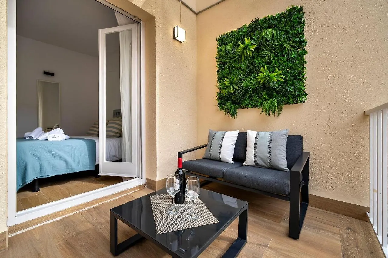 Habitat Apartments Arenas Parc Barcelona 0*,  Spain